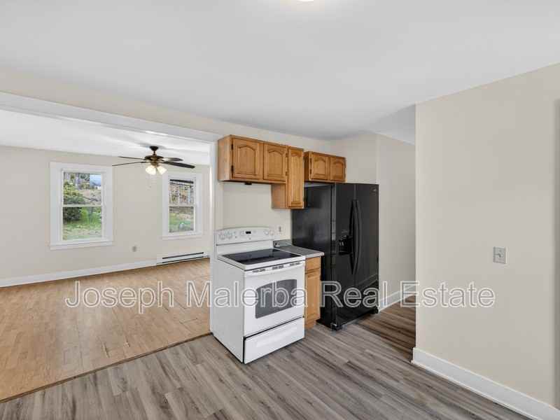 483 Boswell Ave - Photo 4 of 27