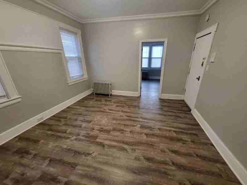 100 Grand Ave #1R - Photo 5 of 12