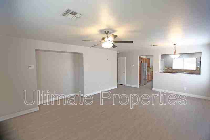 4634 N 84th Ln - Photo 3 of 18