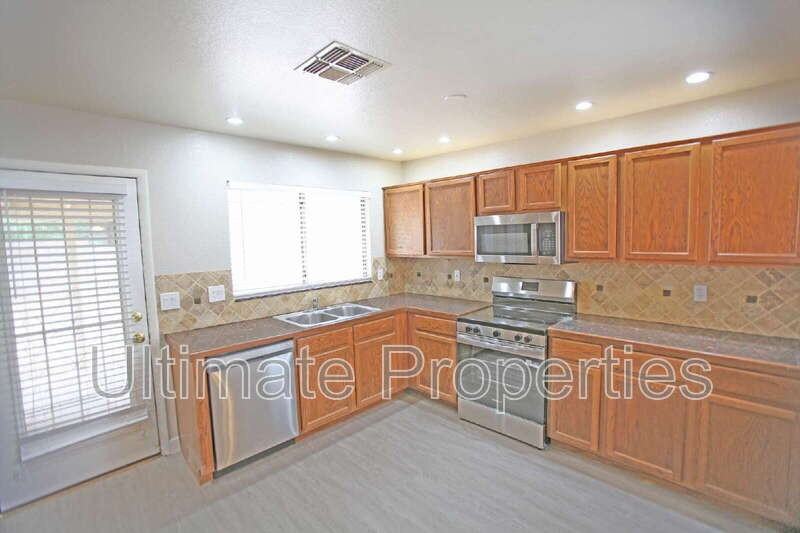 4634 N 84th Ln - Photo 7 of 18