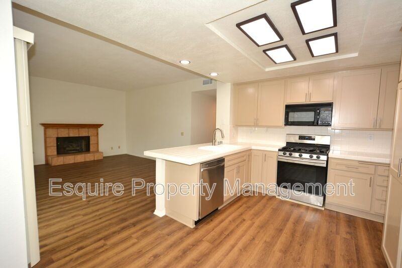 1610 Oneida Pl - Photo 7 of 40