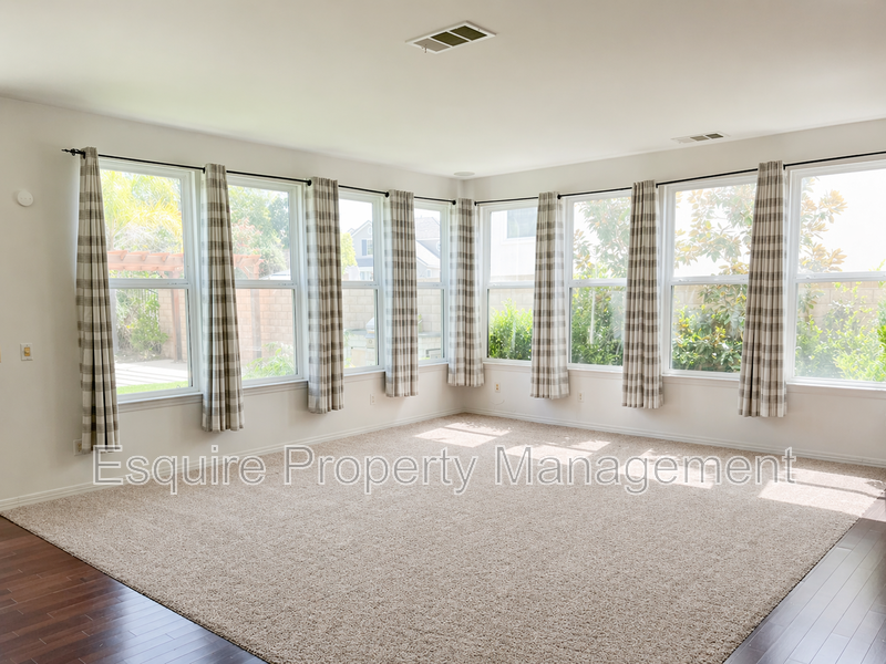 13735 Blue Ridge Way - Photo 3 of 25