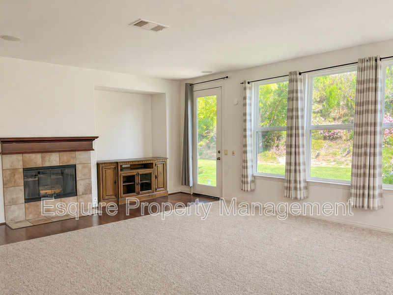 13735 Blue Ridge Way - Photo 4 of 25