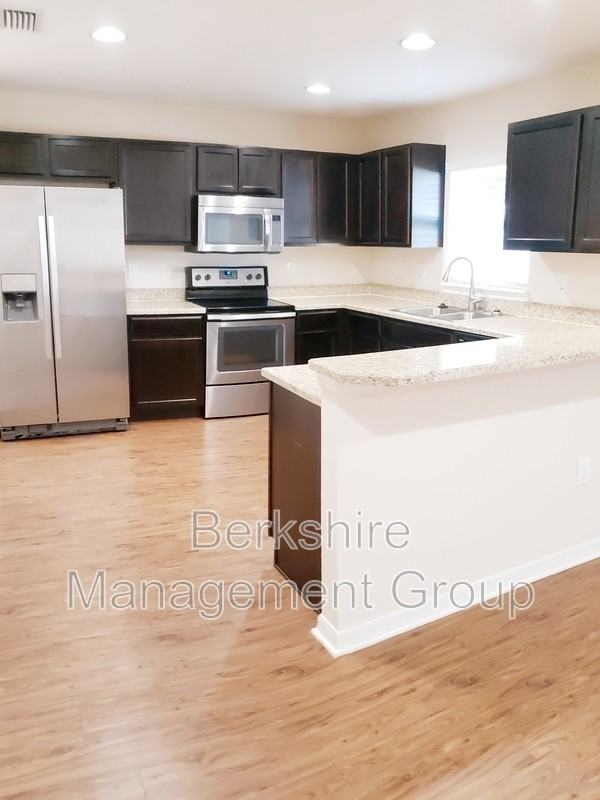 1012 Dossey Oaks Ln - Photo 2 of 22