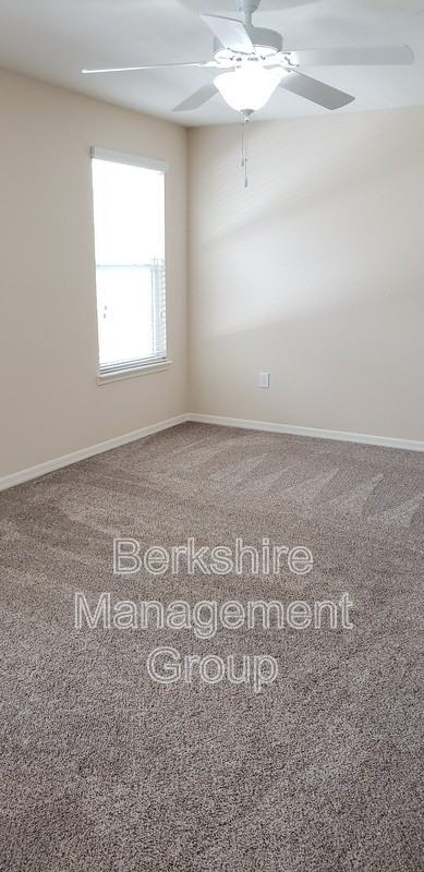 1012 Dossey Oaks Ln - Photo 6 of 22