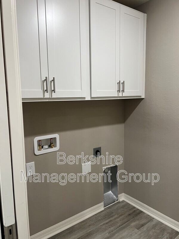 1136 Brook Meadow Dr - Photo 5 of 21