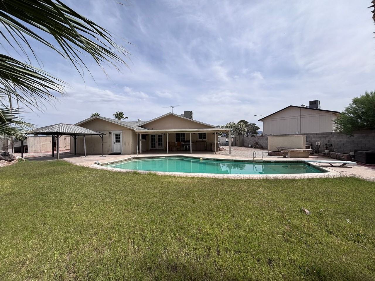 4422 Bennett Dr - Photo 2 of 17