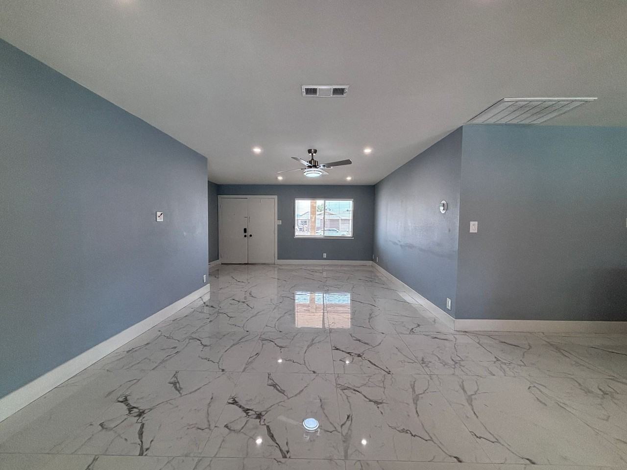 4422 Bennett Dr - Photo 7 of 17