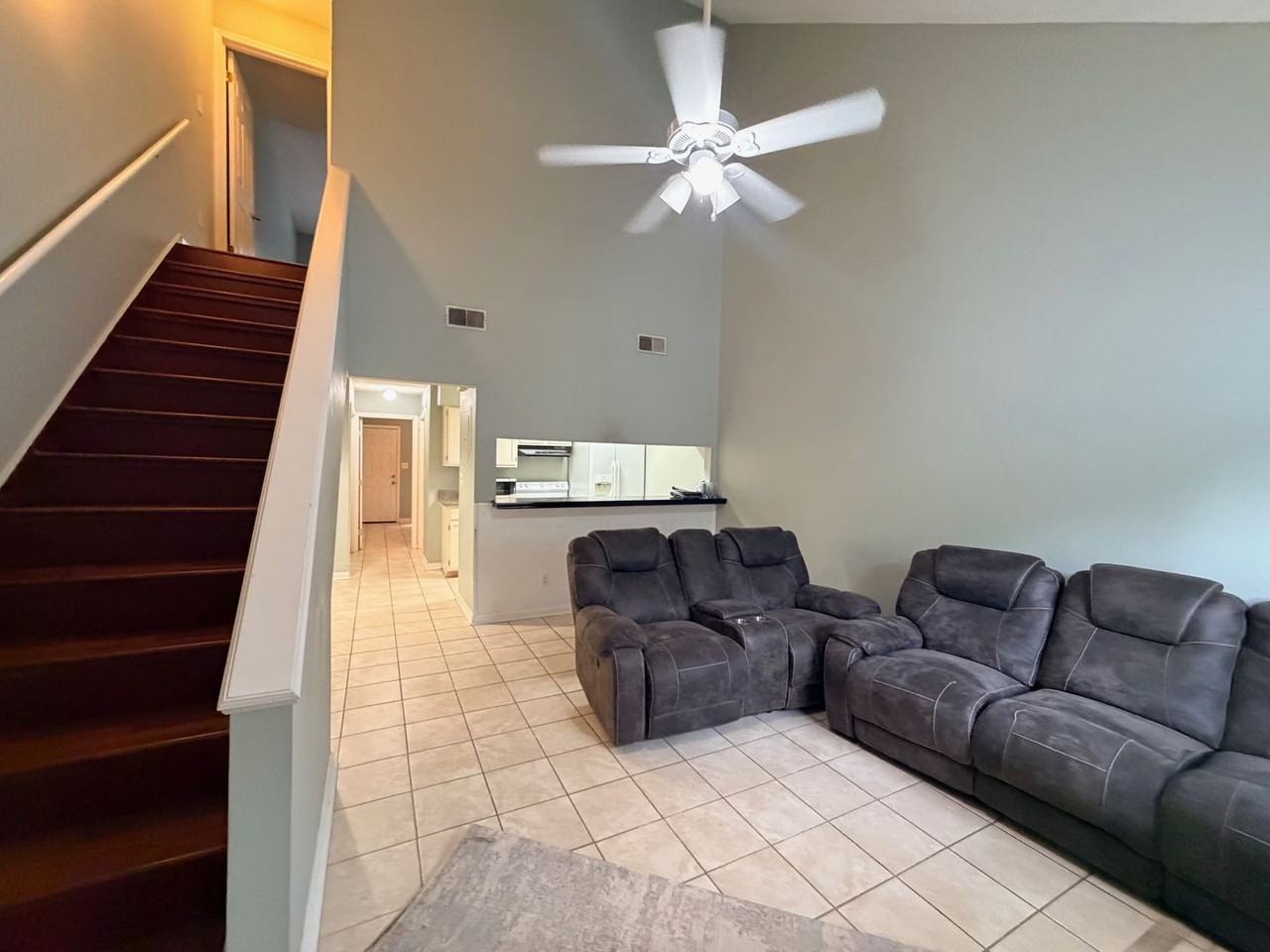 2259 Parrot Ln - Photo 2 of 11