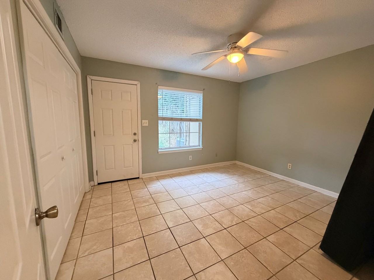 2259 Parrot Ln - Photo 6 of 11