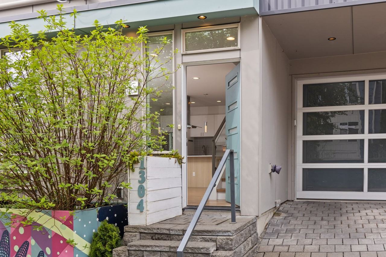 1304 W Newton St - Photo 5 of 50