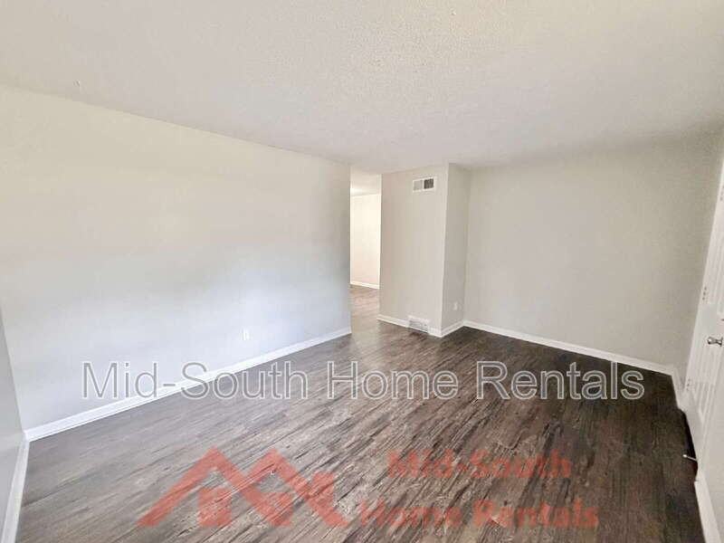 3231 Harvester Ln E - Photo 4 of 18