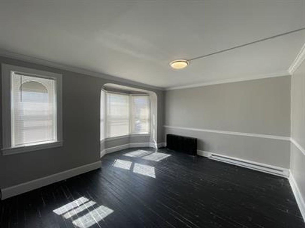 631 Roosevelt Ave - Photo 2 of 15