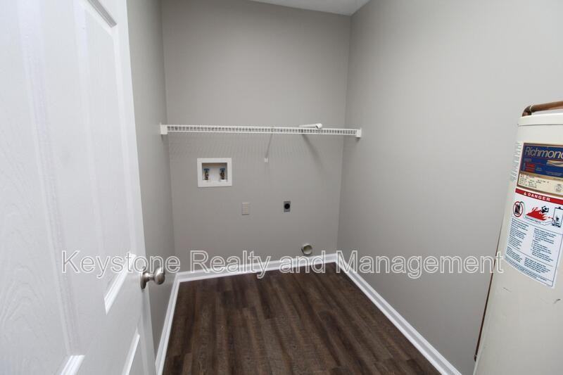 927 L C Ave - Photo 4 of 8