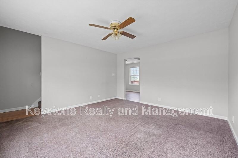 9193 Pembroke Oak Grove Rd - Photo 5 of 16