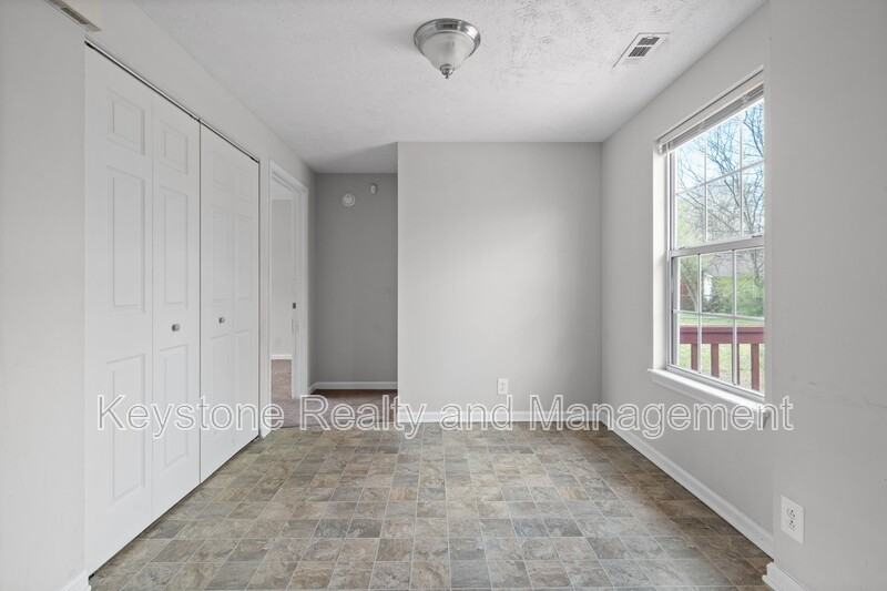 9193 Pembroke Oak Grove Rd - Photo 6 of 16