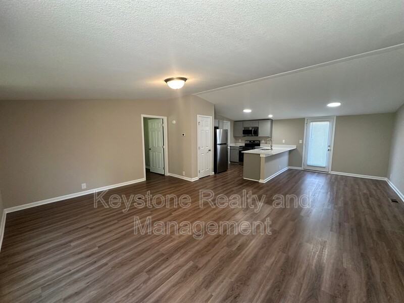 221 Bumpus Mill Rd - Photo 2 of 9