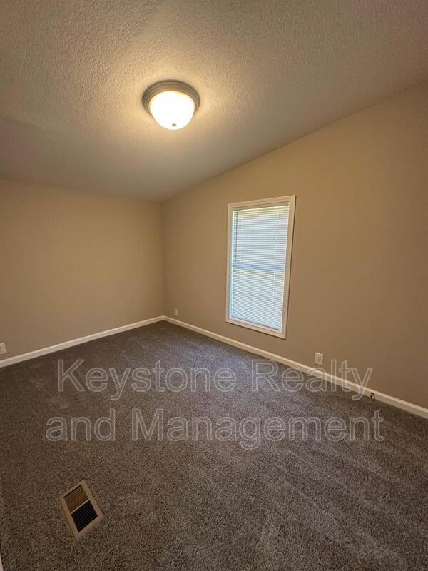 221 Bumpus Mill Rd - Photo 4 of 9