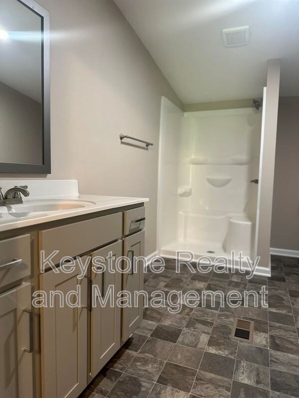 221 Bumpus Mill Rd - Photo 5 of 9