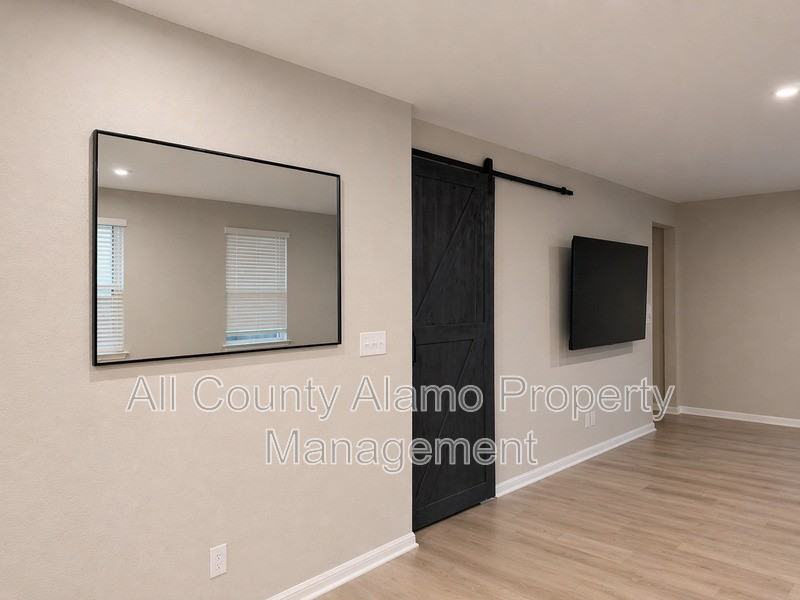 420 Chaste Tree Dr - Photo 4 of 11