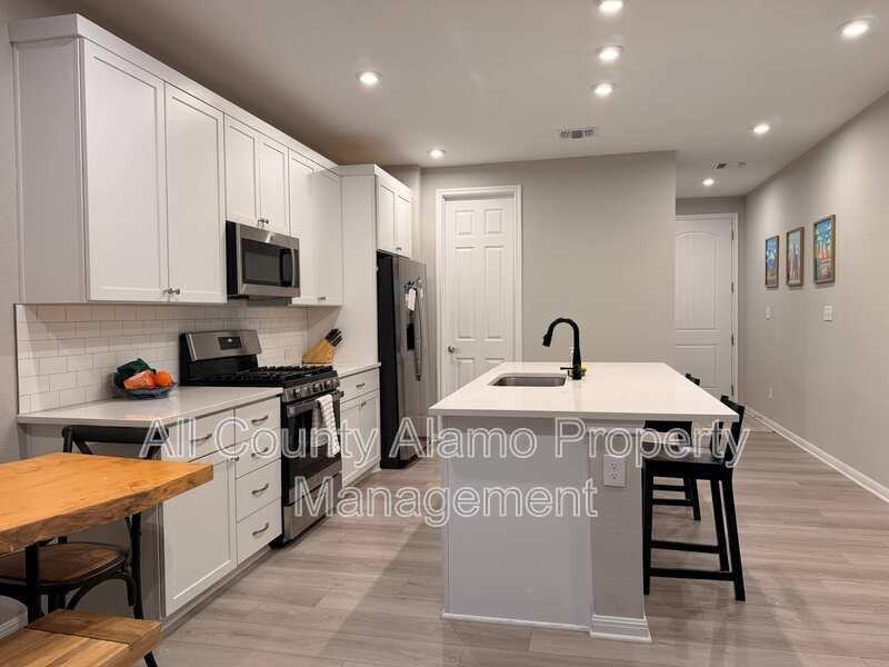 420 Chaste Tree Dr - Photo 5 of 11