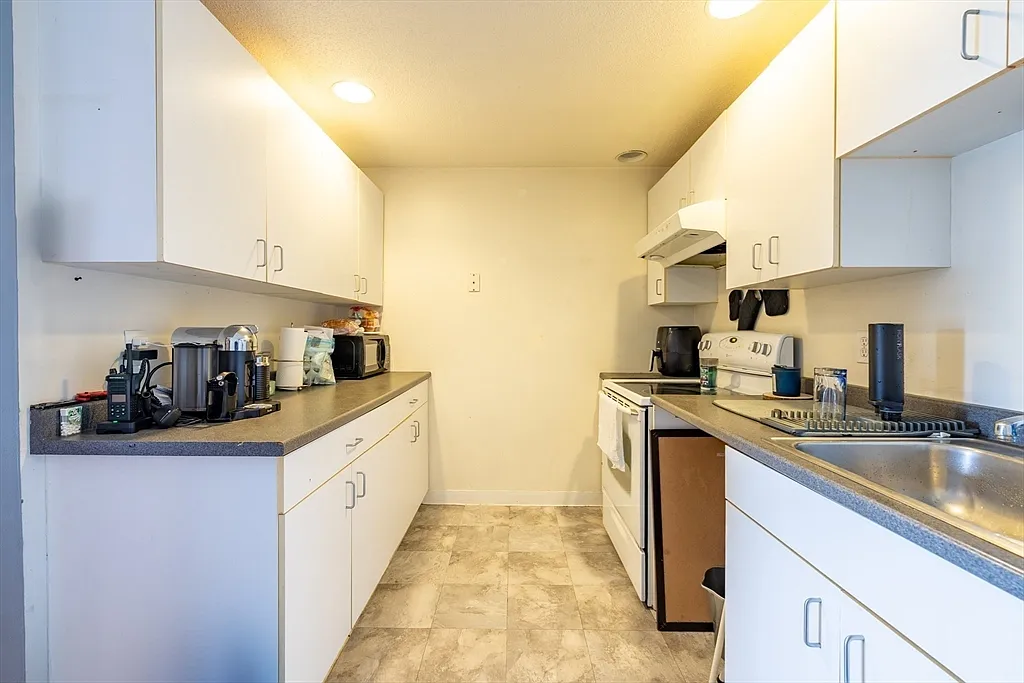 336 Adams St #22 - Photo 2 of 8