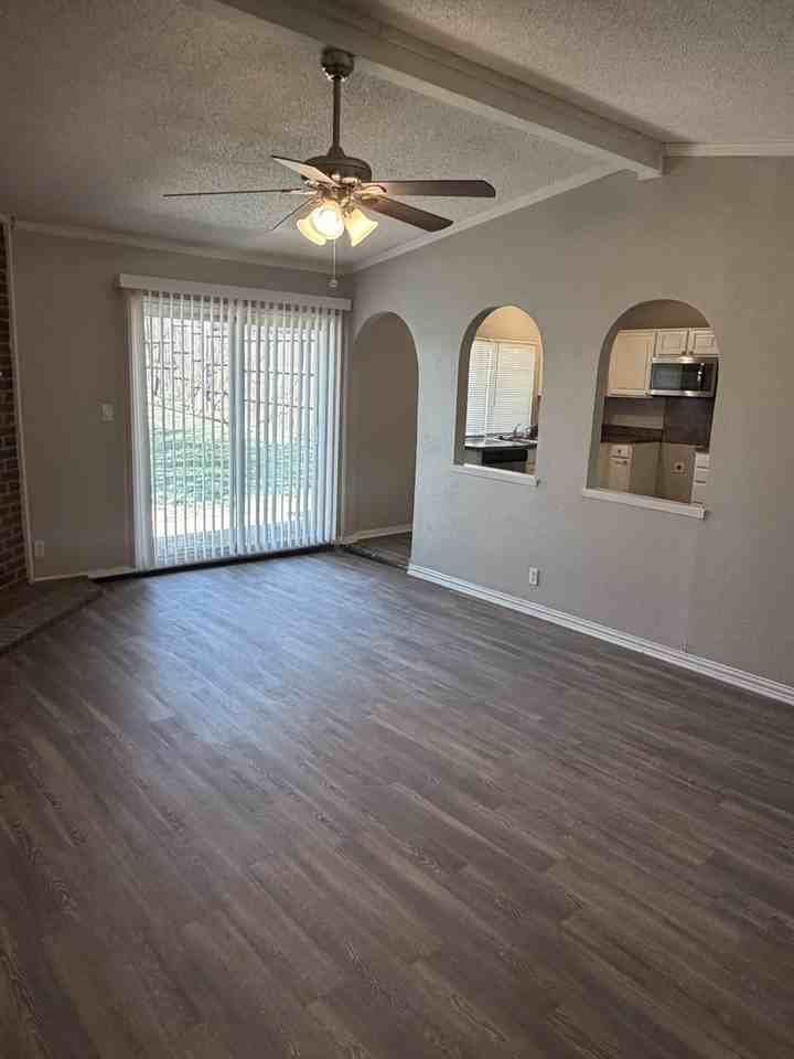 3402 Green Hill Dr - Photo 3 of 19