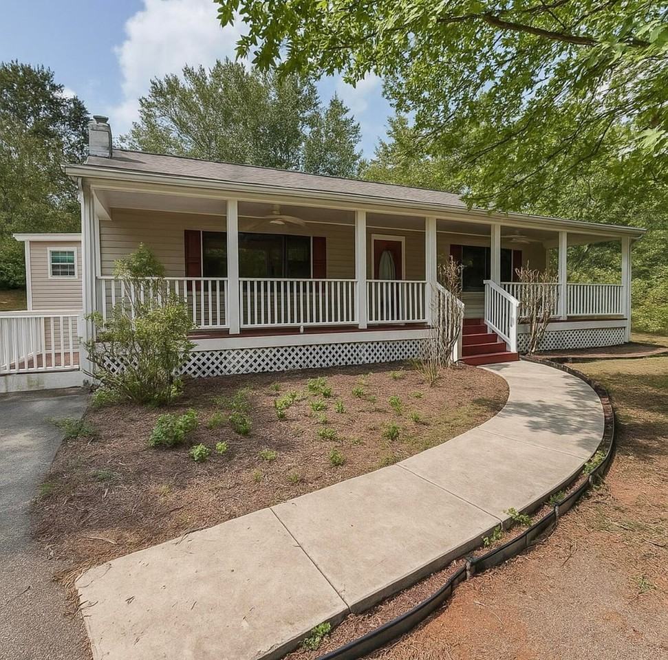 4717 Beverly Kay Dr - Photo 2 of 30