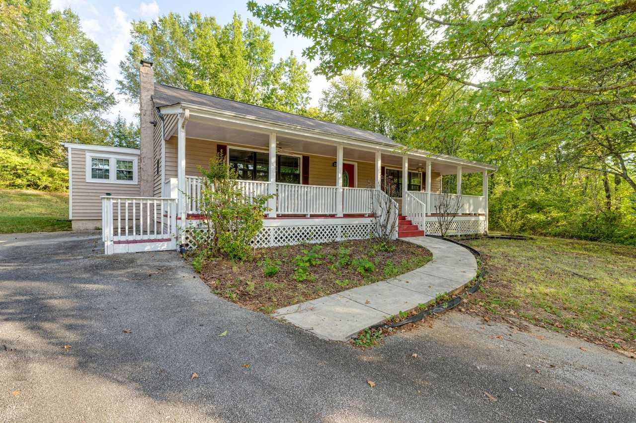 4717 Beverly Kay Dr - Photo 4 of 30