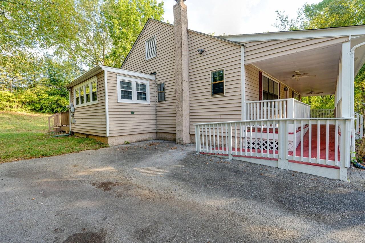 4717 Beverly Kay Dr - Photo 5 of 30