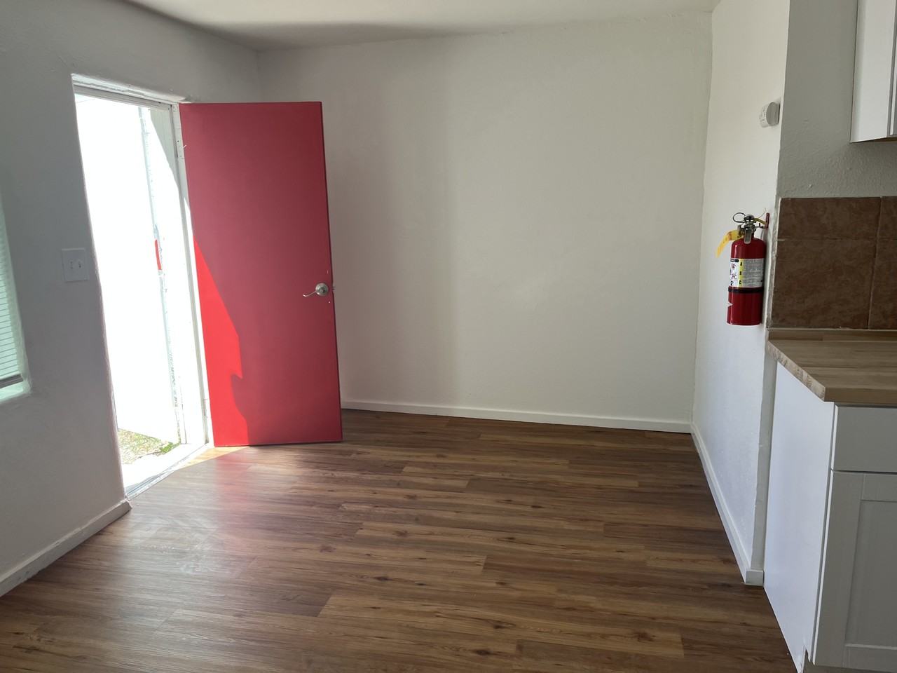 7524 2Nd St Nw - Photo 2 of 33