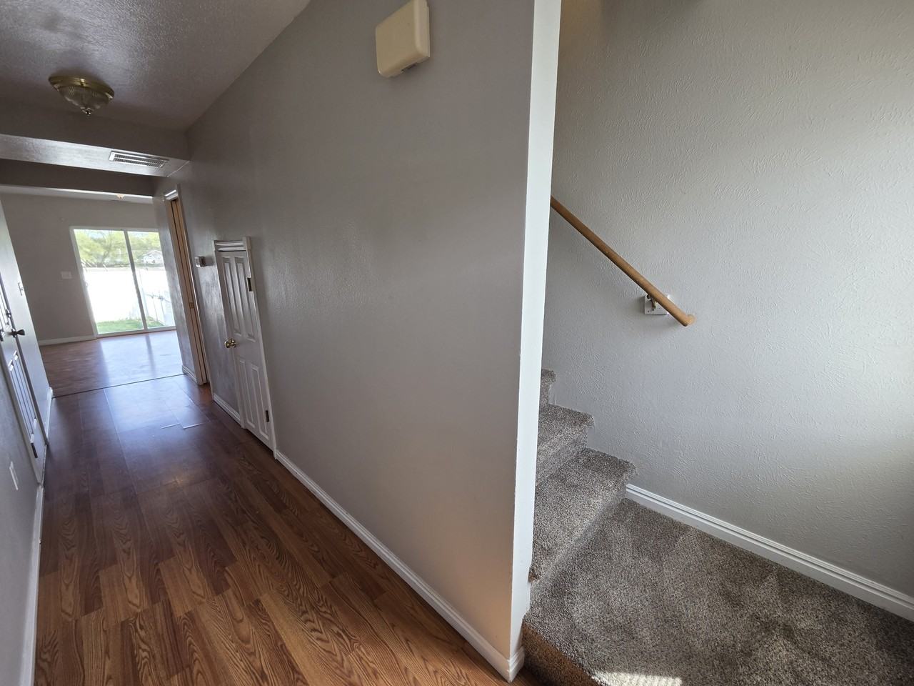 3530 Greenfield Dr - Photo 4 of 16