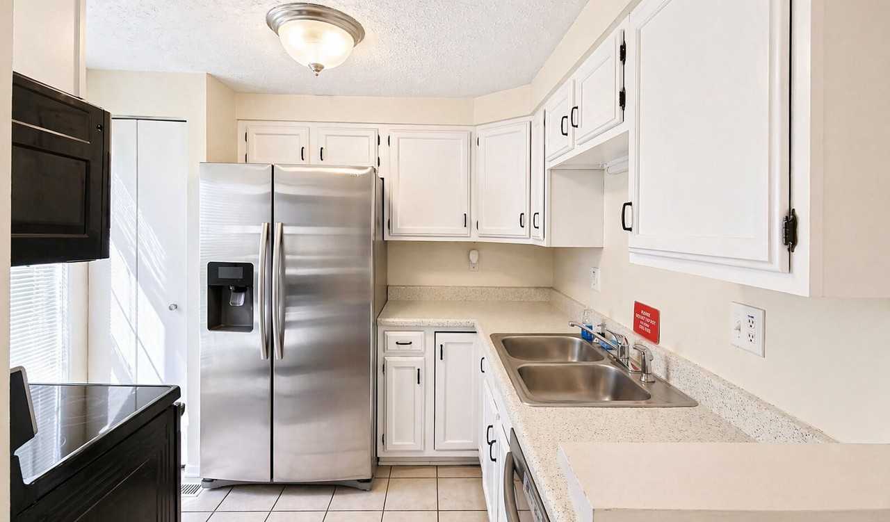 7416 Kilcreggan Ter - Photo 7 of 23