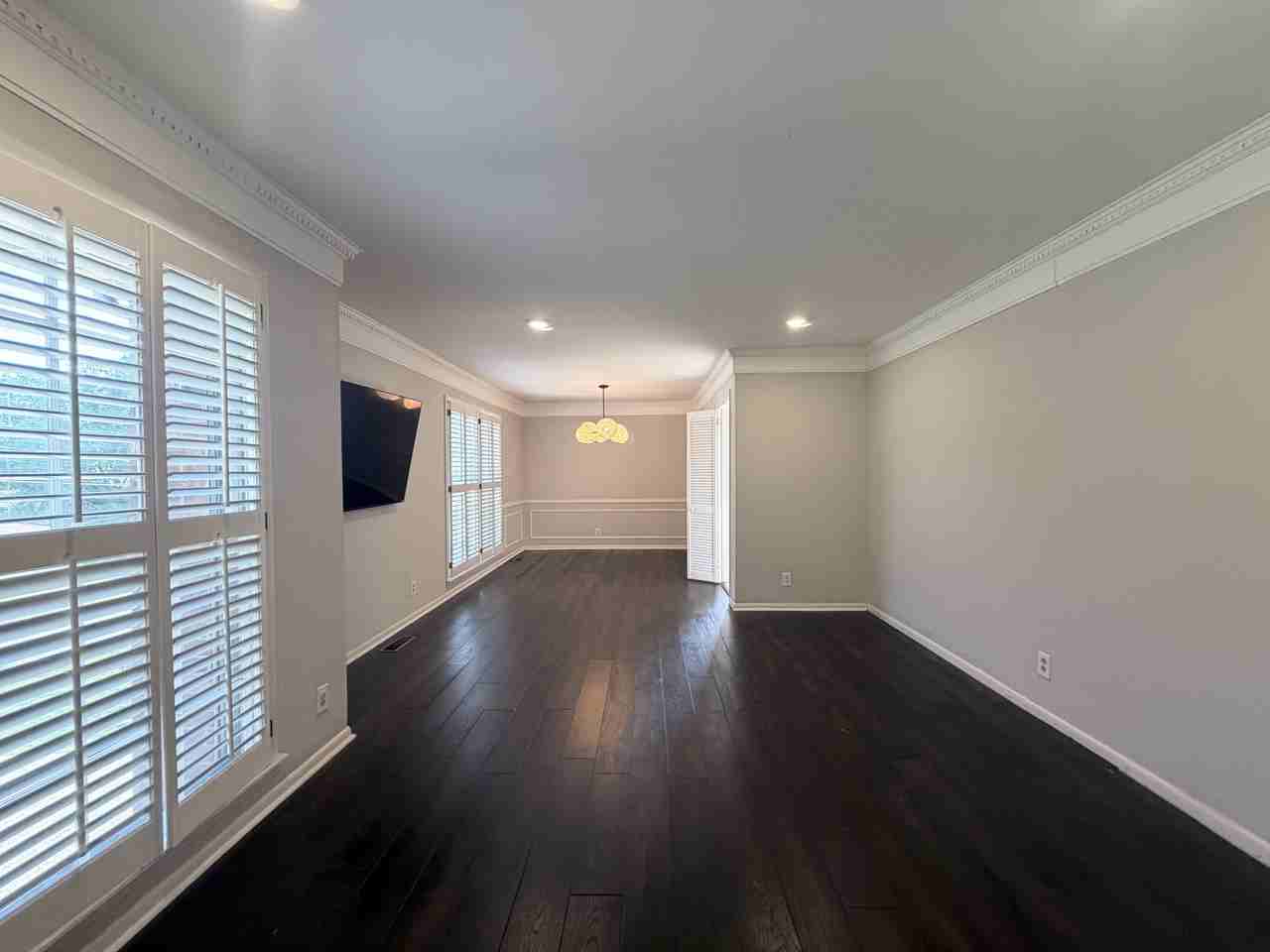 8711 Edgehill Dr Se - Photo 4 of 23