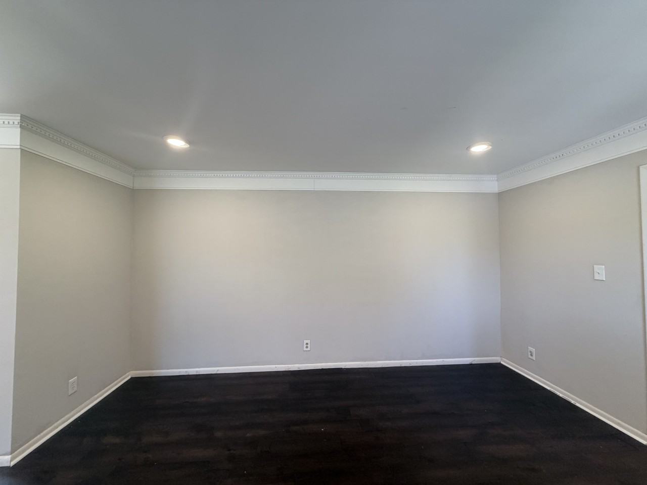 8711 Edgehill Dr Se - Photo 5 of 23