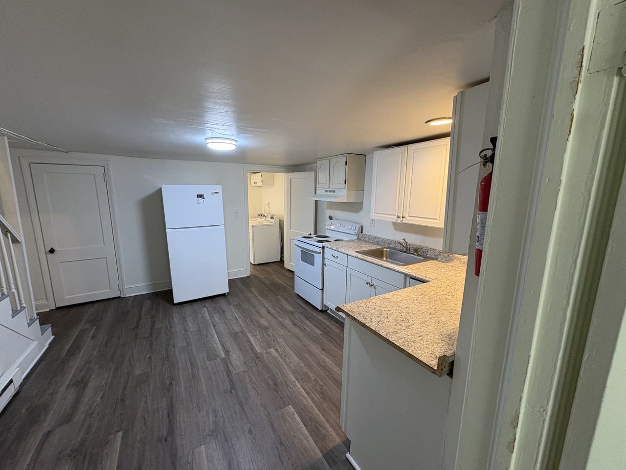 403 W South St - Photo 7 of 18