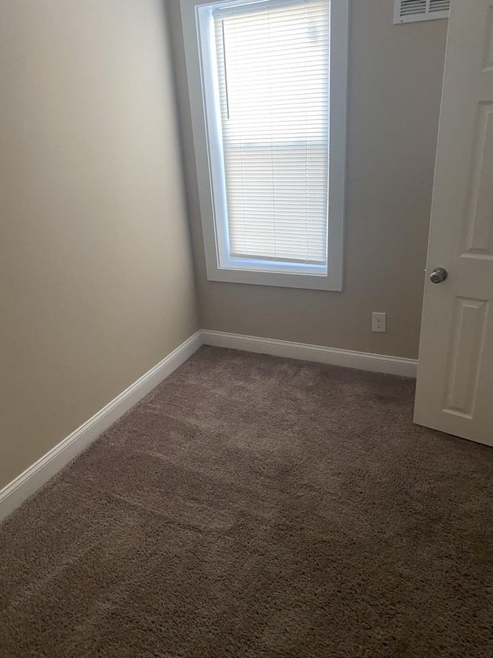 1227 Linden St - Photo 2 of 9