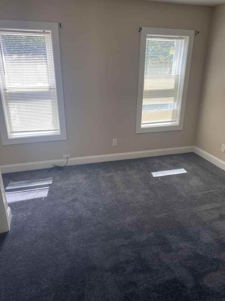 1227 Linden St - Photo 3 of 9