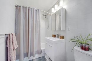 2734 27th St #1B - Photo 1 of 1