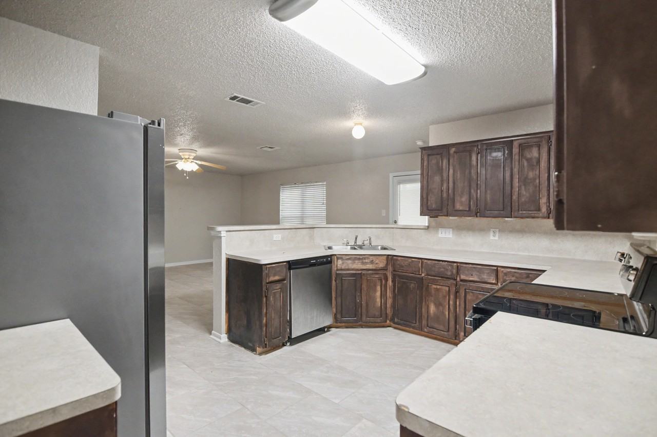 3201 Tom Lockett Dr - Photo 5 of 21