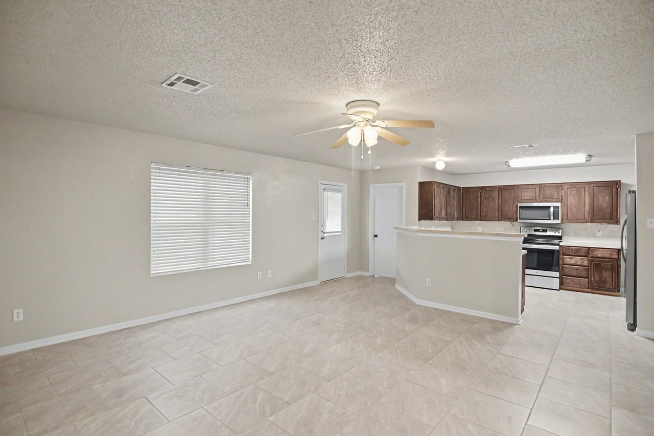 3201 Tom Lockett Dr - Photo 7 of 21