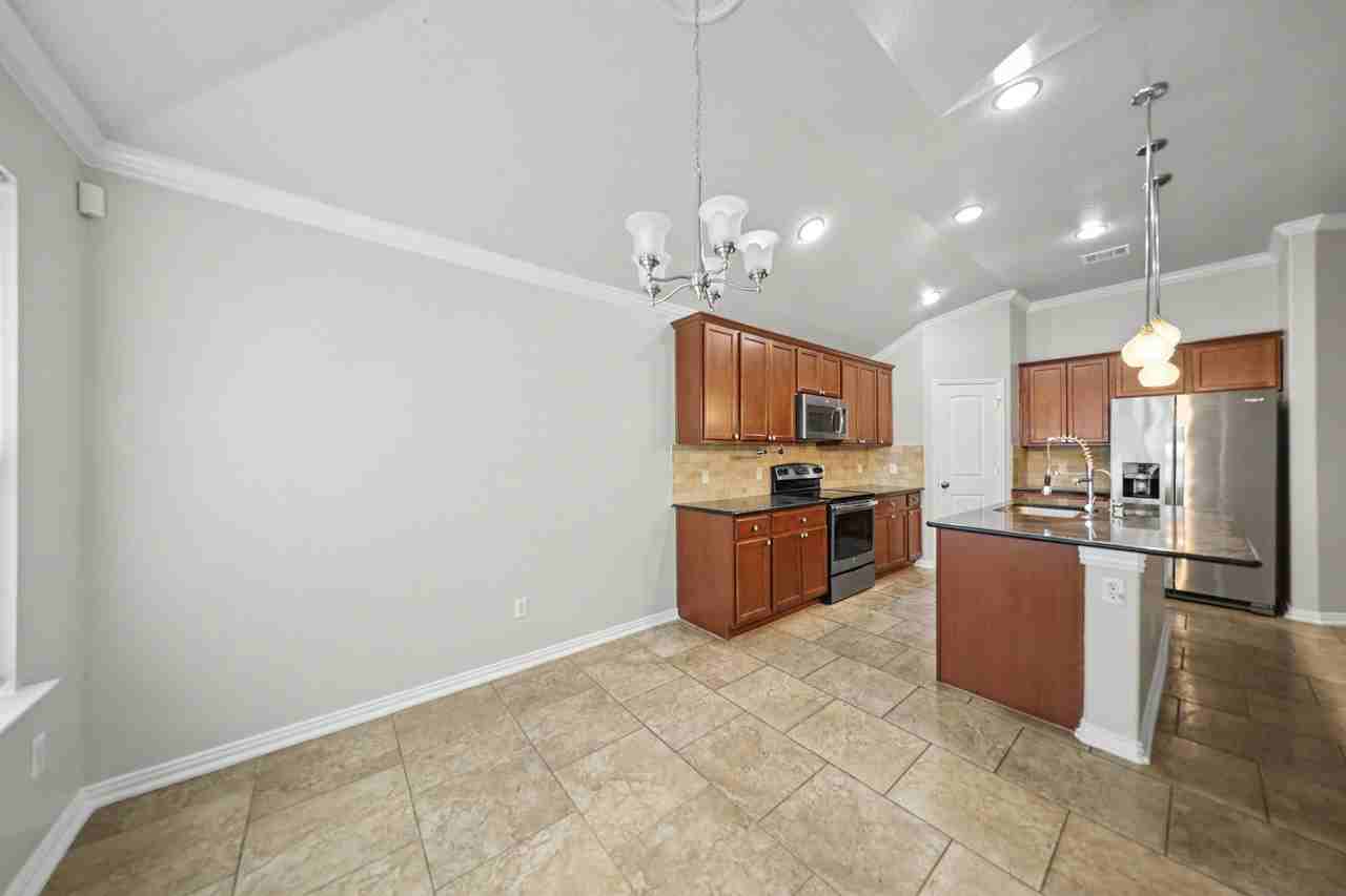 3700 Cotton Patch Dr - Photo 4 of 29