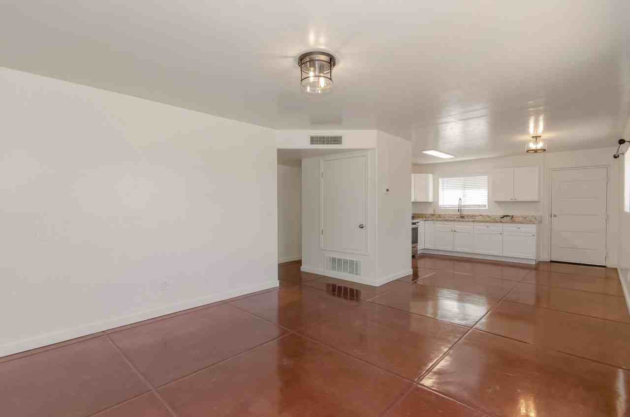 425 W 26th St #1 - Photo 7 of 25