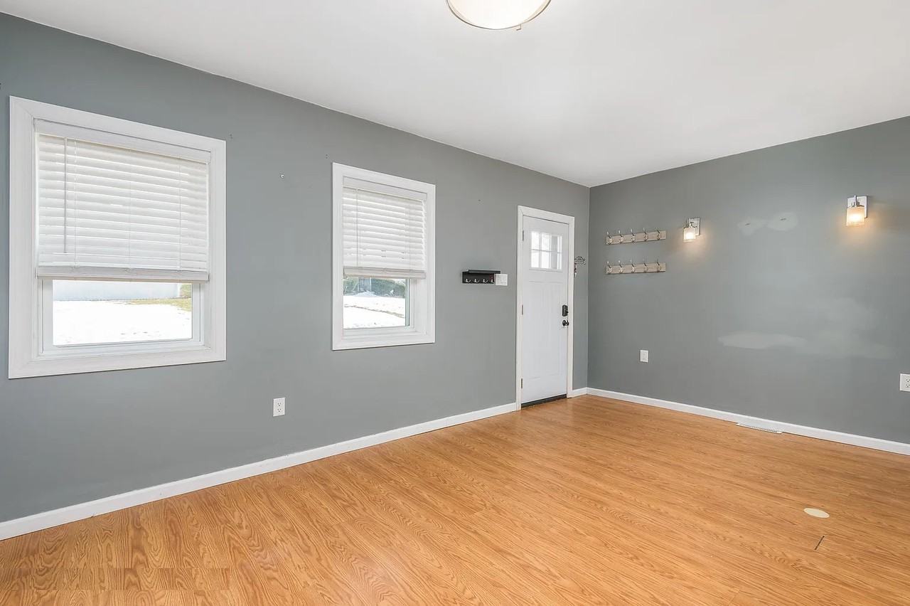 3102 Grimes Ave - Photo 2 of 20