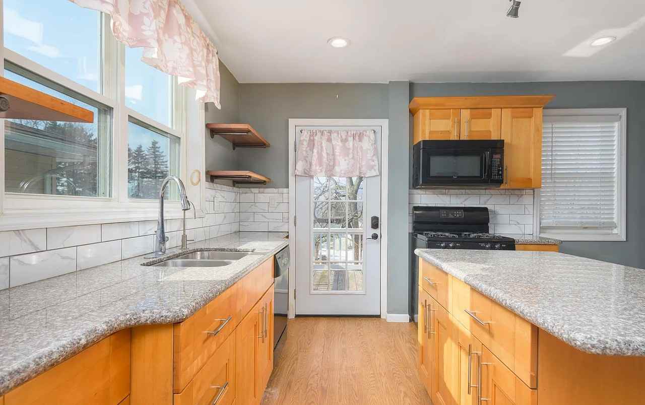 3102 Grimes Ave - Photo 6 of 20