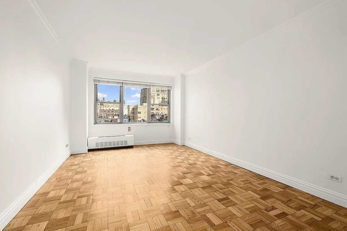 15 W 72nd St - Photo 3 of 5