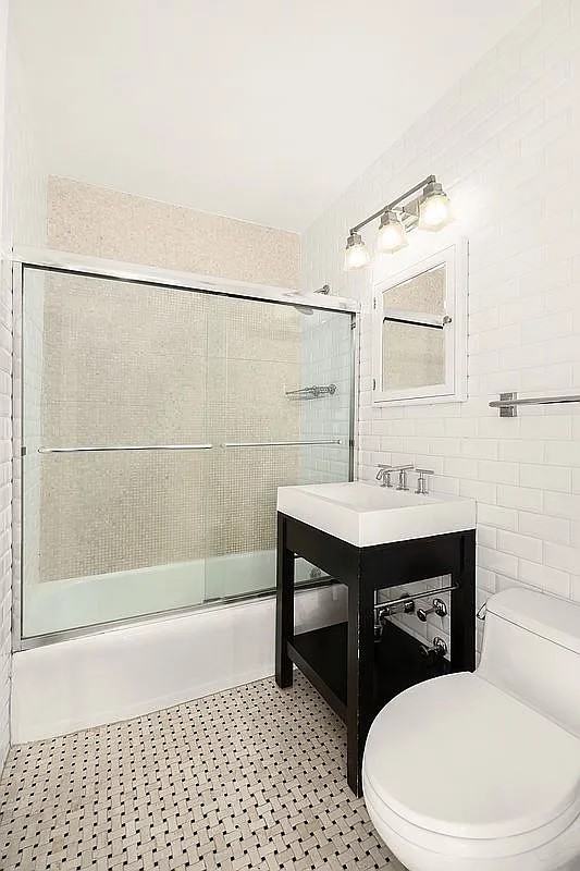 15 W 72nd St - Photo 4 of 5