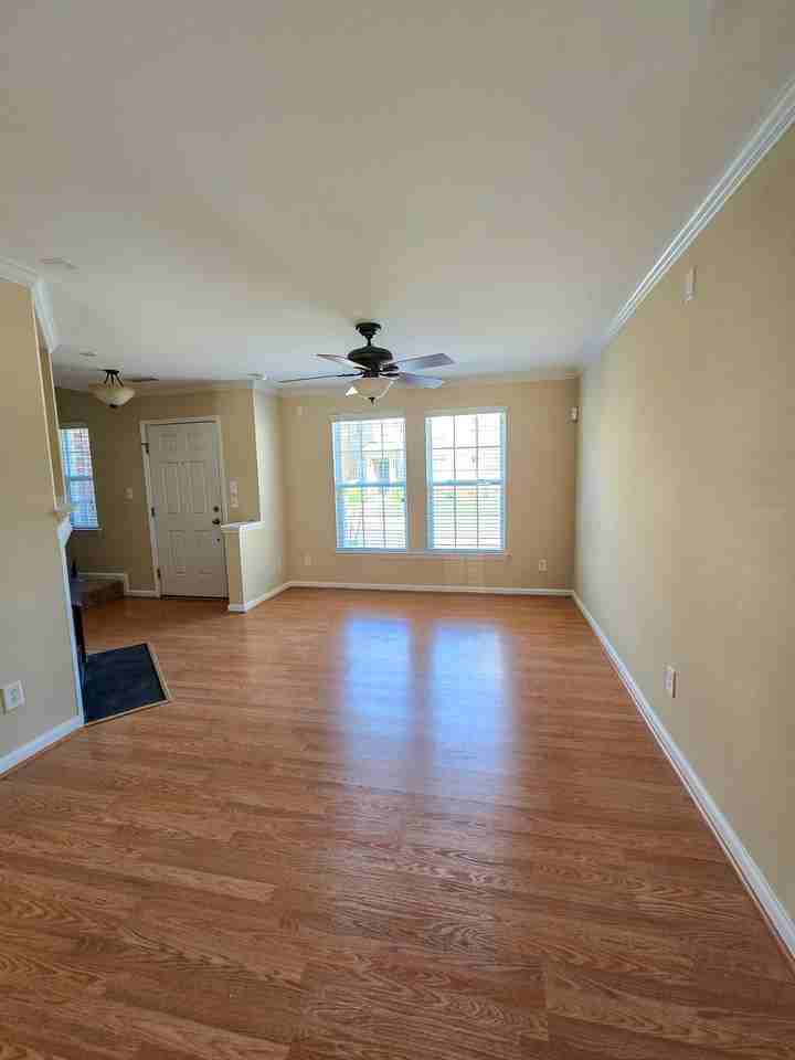 9819 Layla Ave - Photo 4 of 35