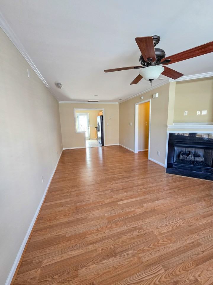 9819 Layla Ave - Photo 6 of 35