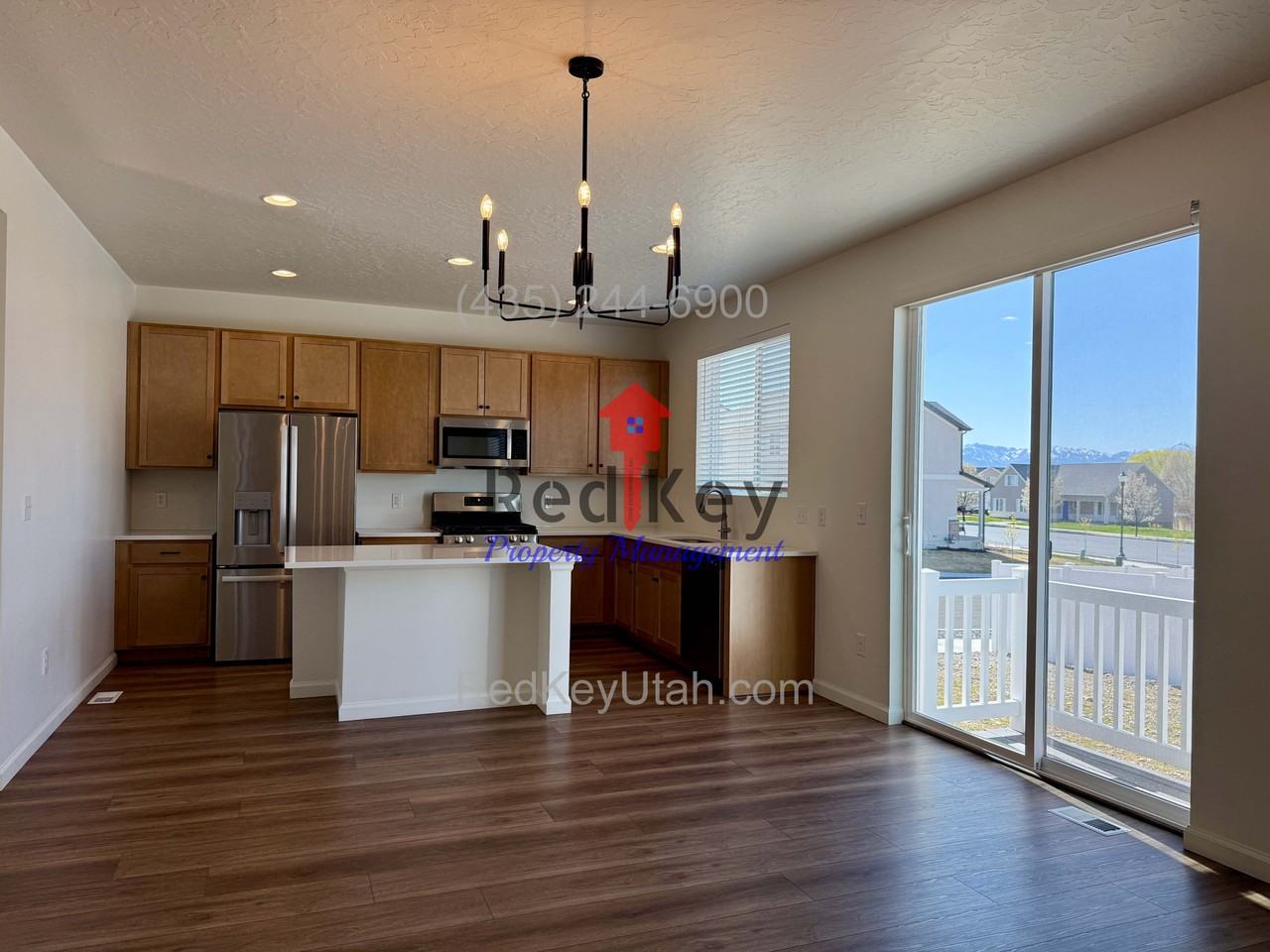 1529 N Baen Way - Photo 6 of 30